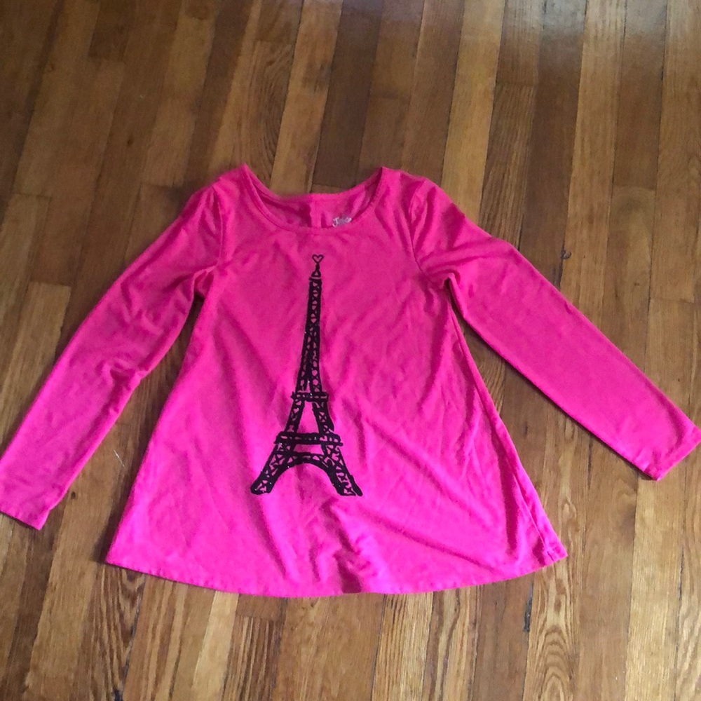 Pink shirt with Eiffel Tower on front